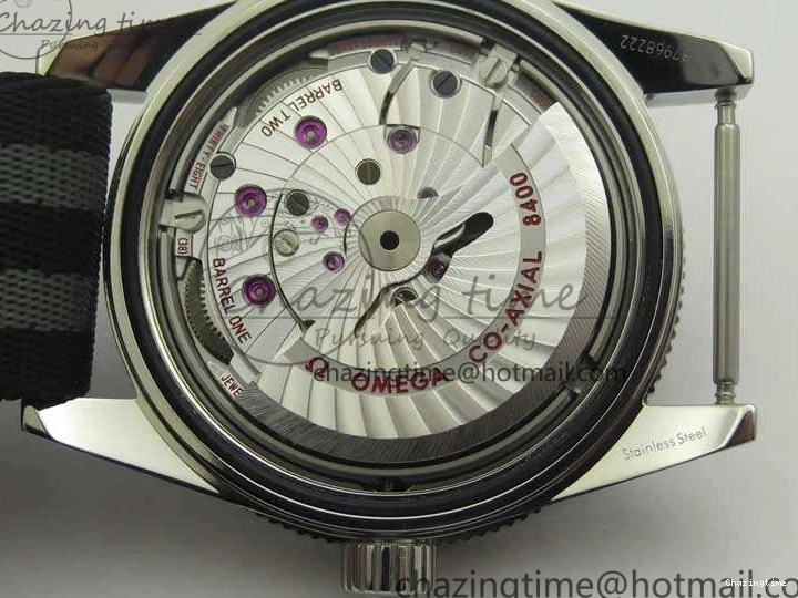 1226 EasyCare Seamaster 300 “Spectre” Limited Edition VSF 1:1 Best Edition On “007” Nato Strap A8400 Super Clone 8075